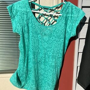 Derek Heart Size Large Teal Burnout Tee